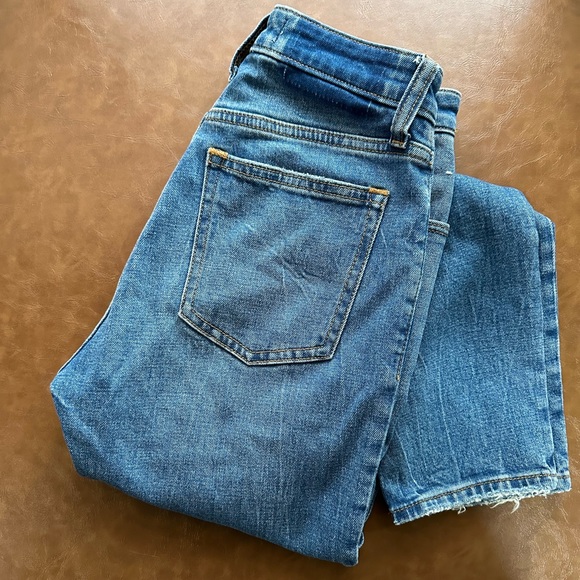 A&F Curve Love High Waisted Jean - Picture 3 of 5